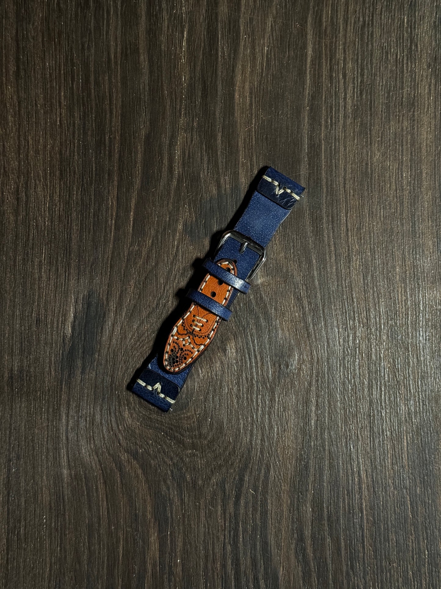 Brogues watch straps in sturdy leather