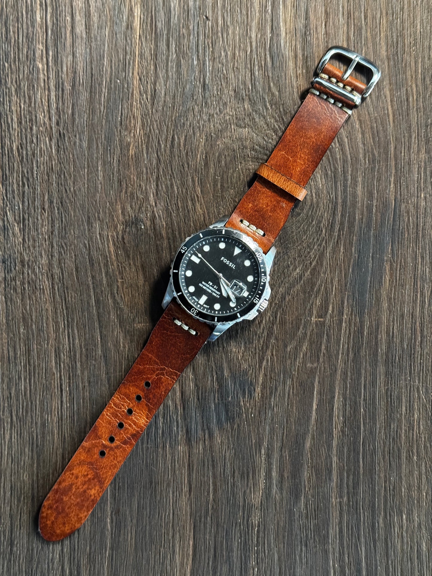 Rugged sturdy glossy TAN leather watch straps chest stitched