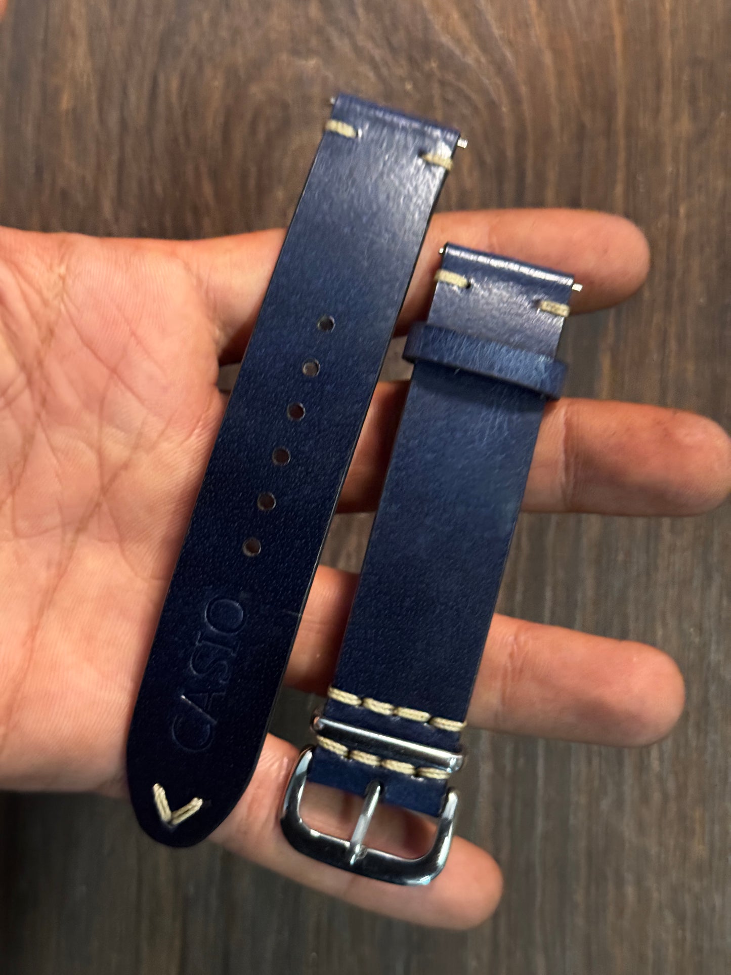 Rugged sturdy glossy blue shoulder stitched leather watch straps