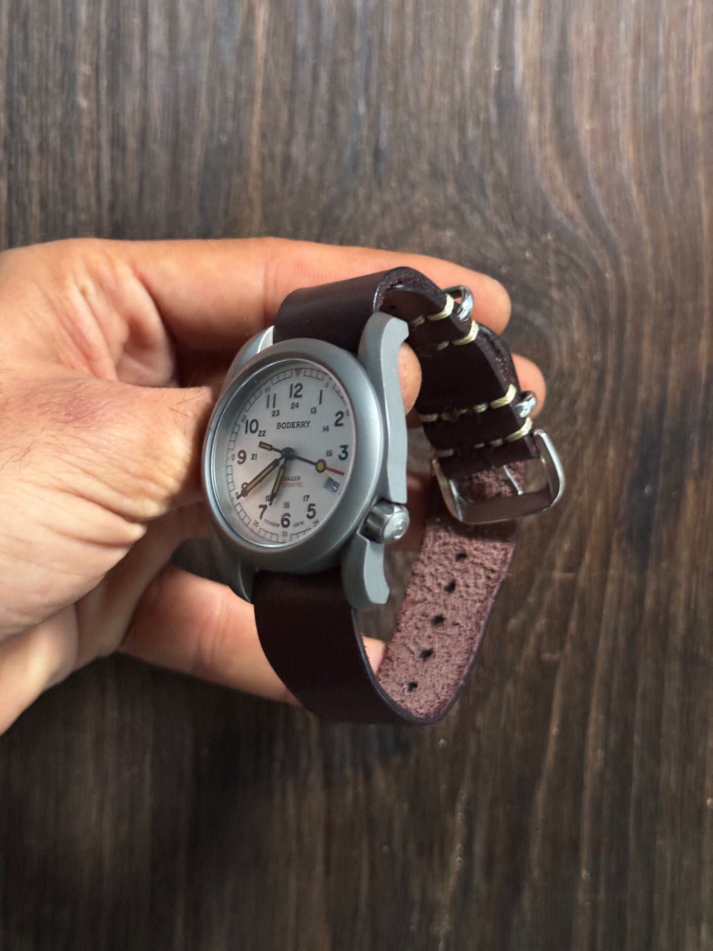 boderry one way nato watch Straps mahogany color
