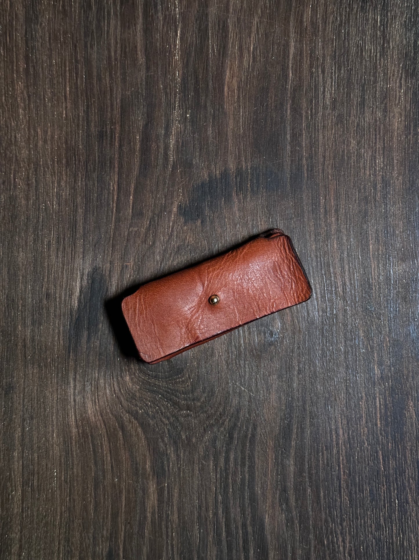 minimal key holder that holds upto 6-8 keys