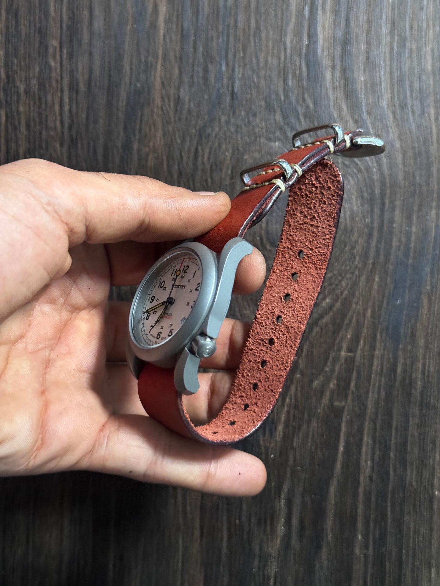 boderry one way nato watch Straps reddish brown color