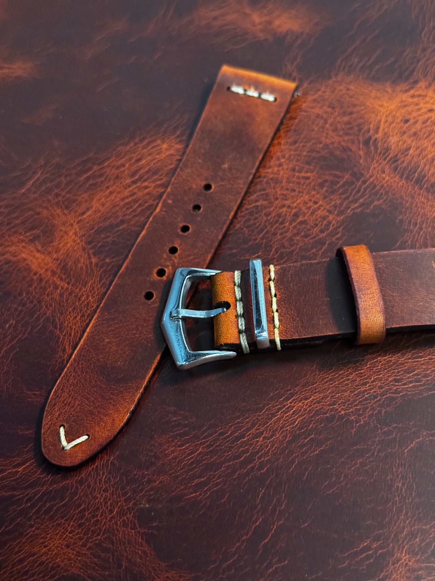 Carlo Bada Lassi chest stitched strap