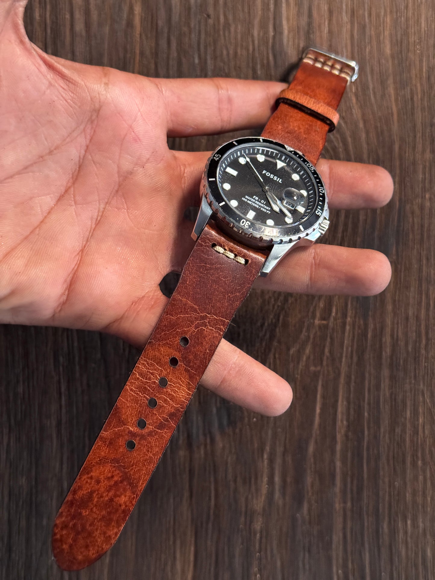 Rugged sturdy glossy TAN leather watch straps chest stitched