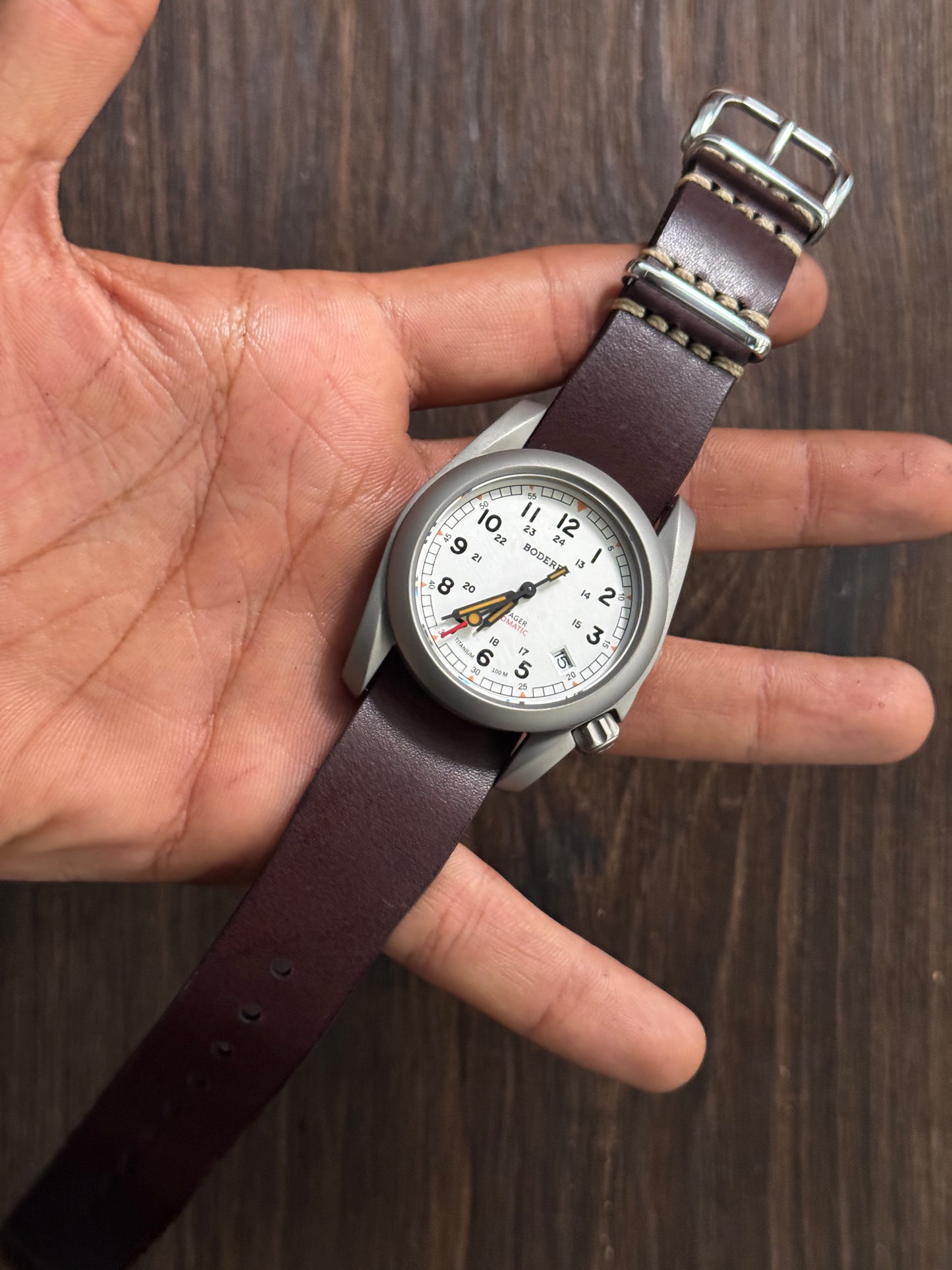 boderry one way nato watch Straps mahogany color