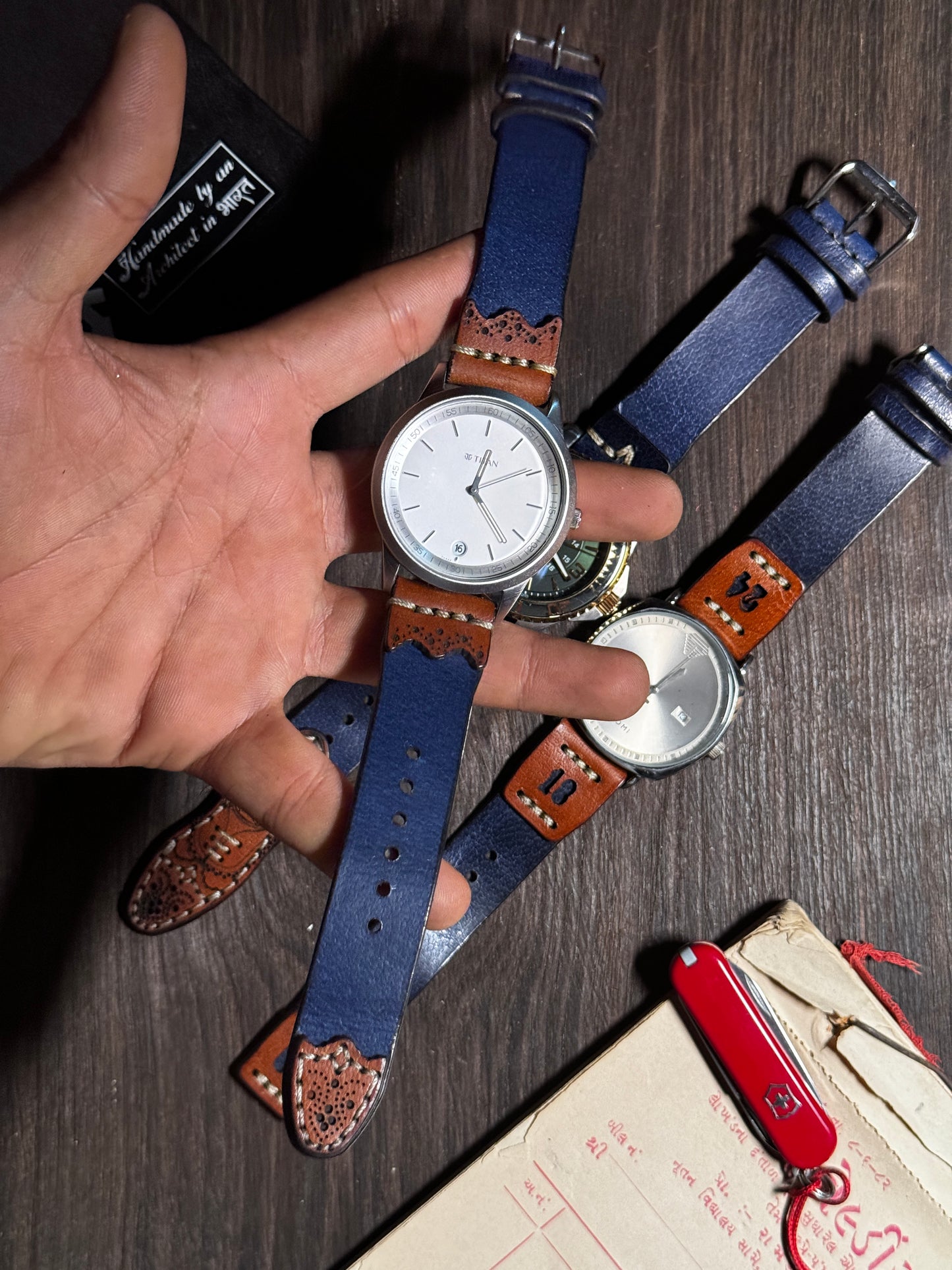 Brogues watch straps in sturdy leather