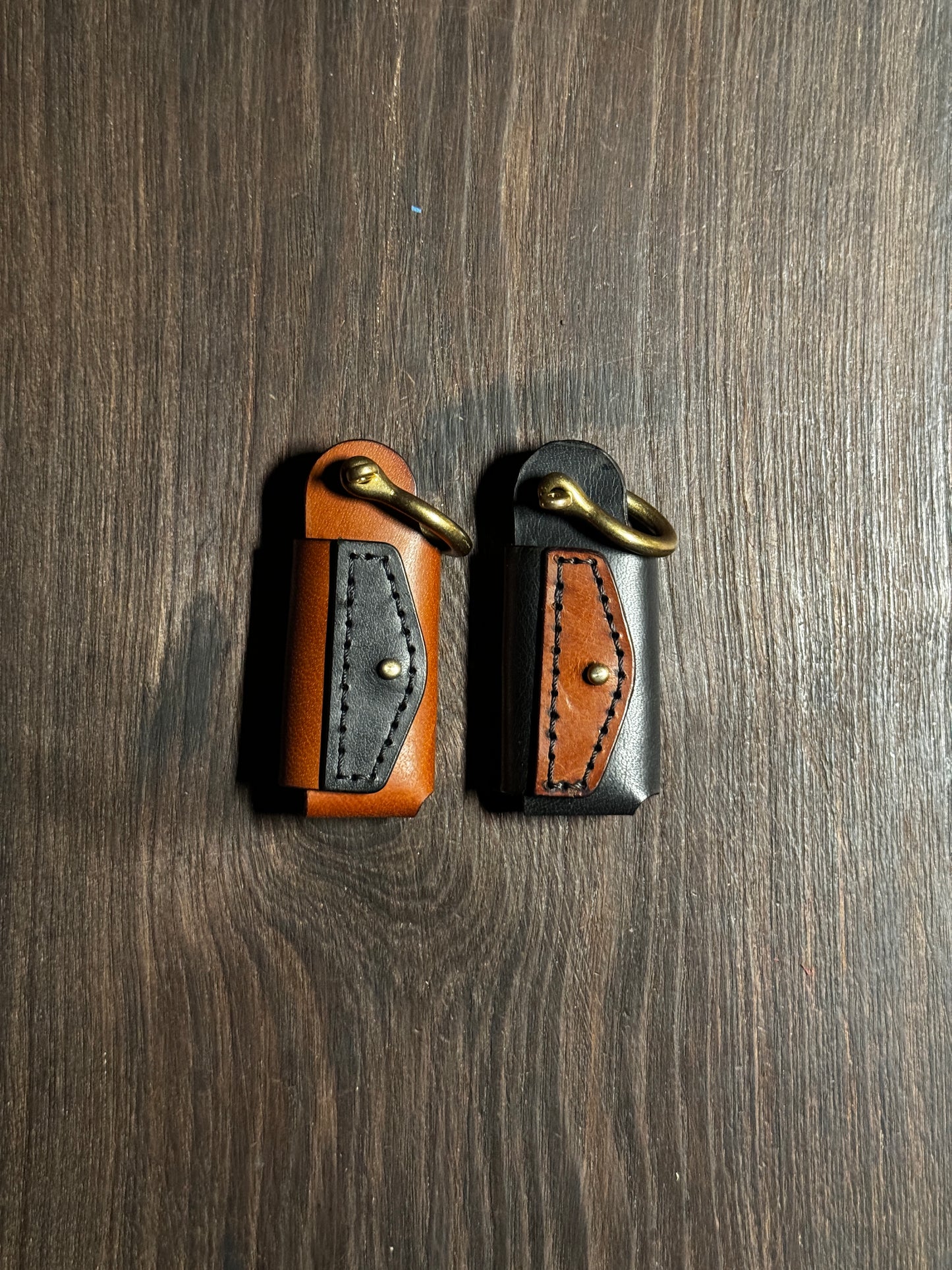BIGGER stitched key holder that holds upto 5 keys.