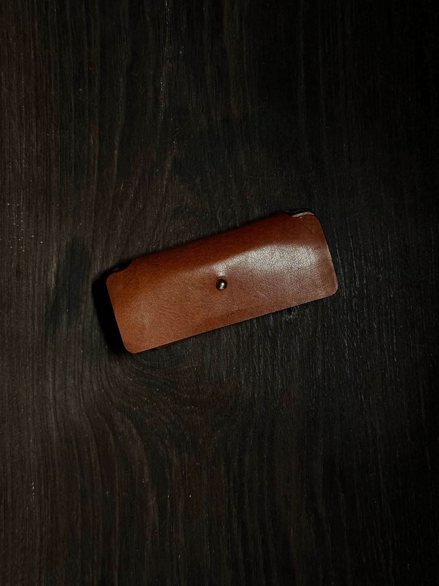 minimal key holder that holds upto 6-8 keys