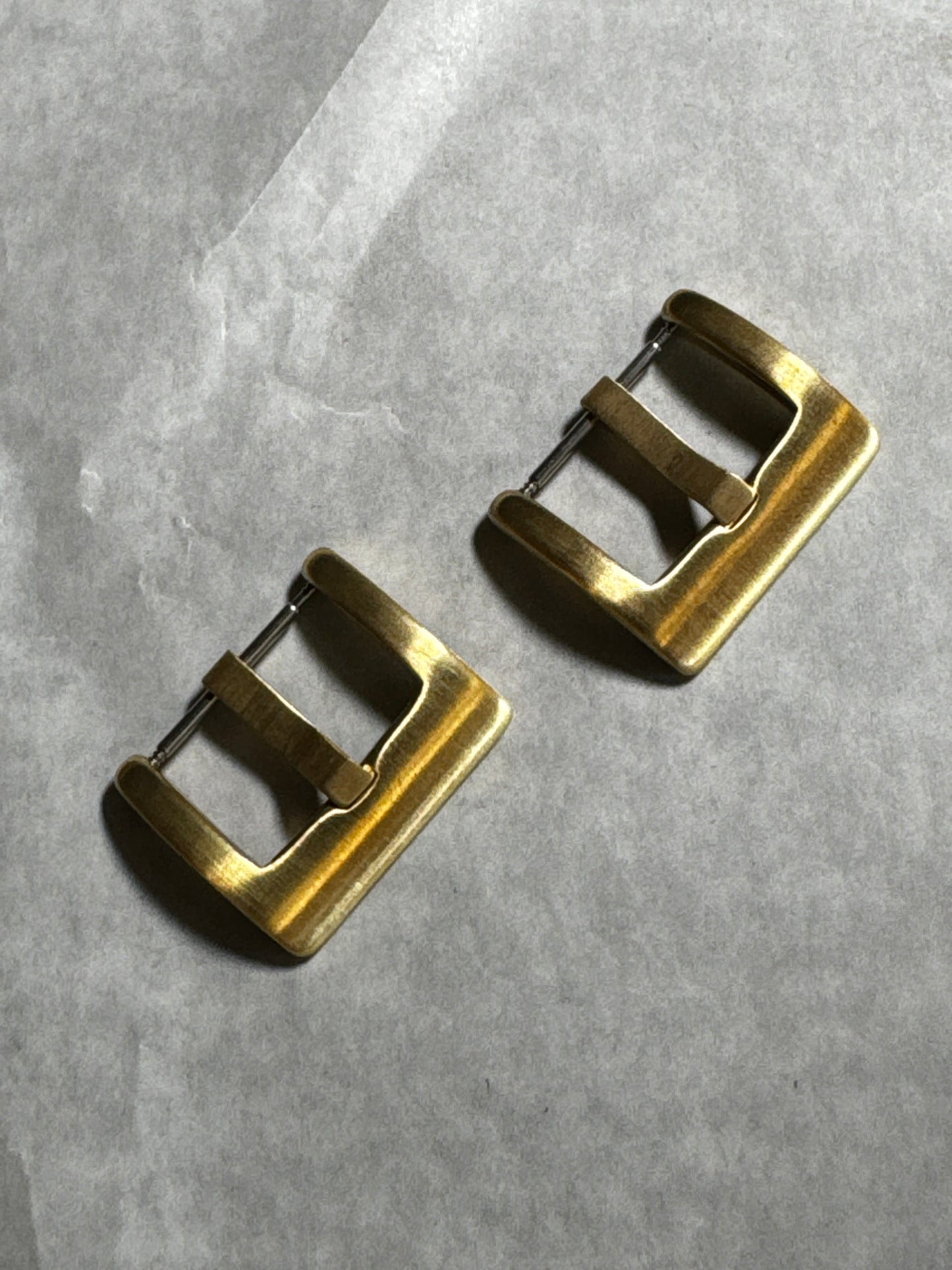 SQUARE styled brass/bronze watch buckle 20mm