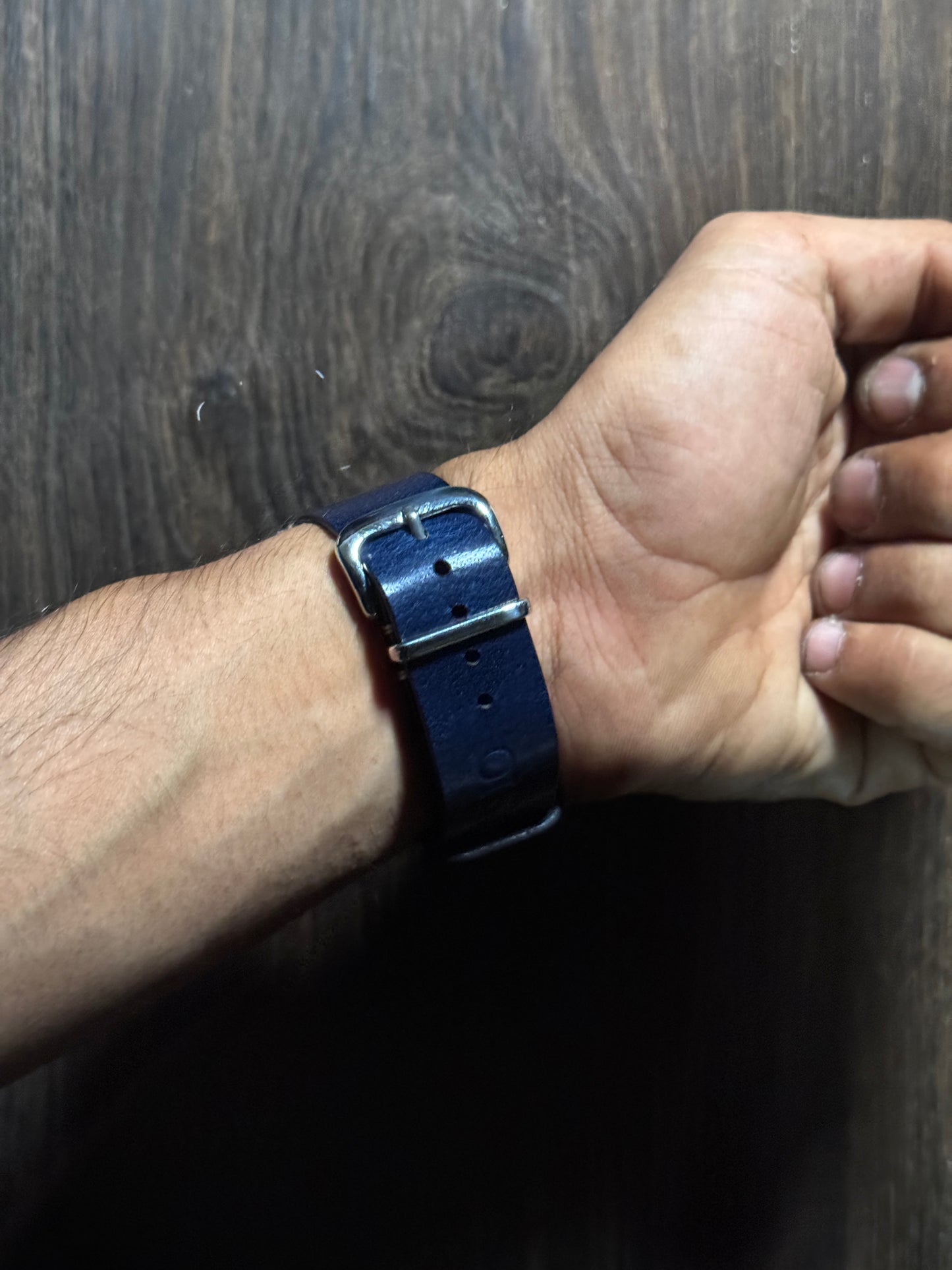 Rugged sturdy glossy blue shoulder stitched leather watch straps