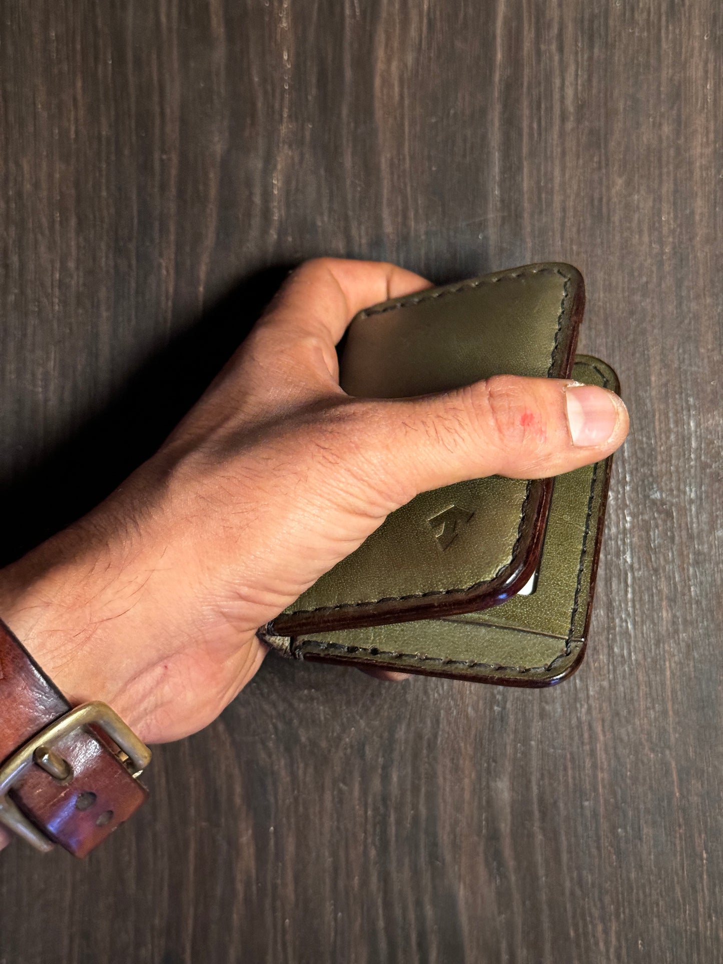 2 cards + 2 receipts slots + 1 ID card slot wallet in sturdy leather