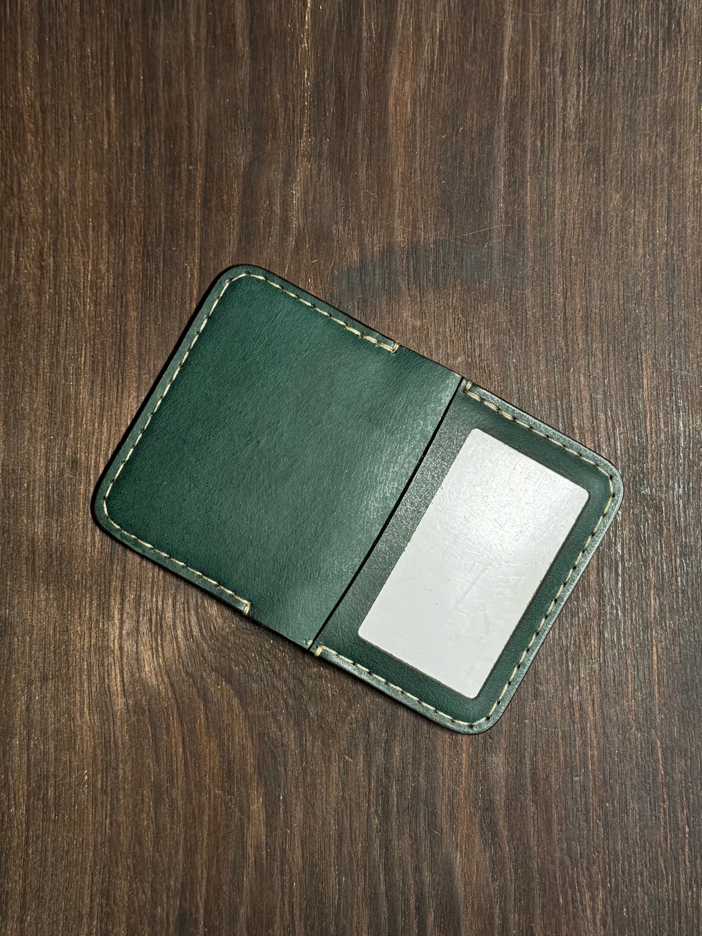 4 cards + 1 ID card slot wallet in sturdy leather