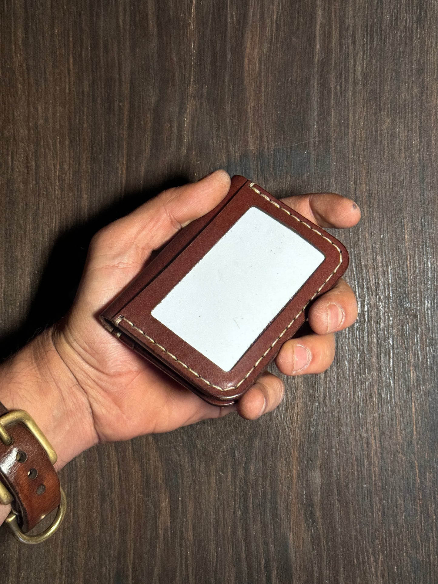 4 cards + 1 ID card slot wallet in sturdy leather