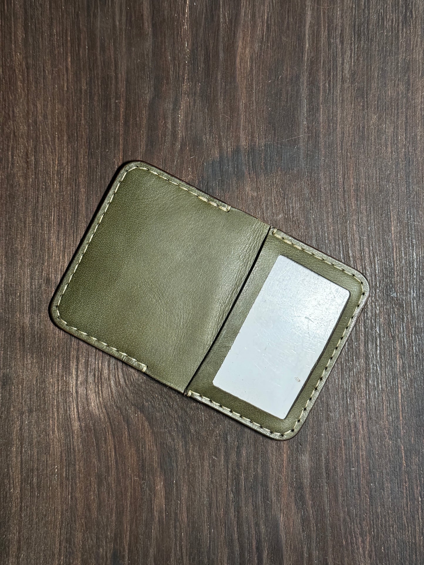 4 cards + 1 ID card slot wallet in sturdy leather