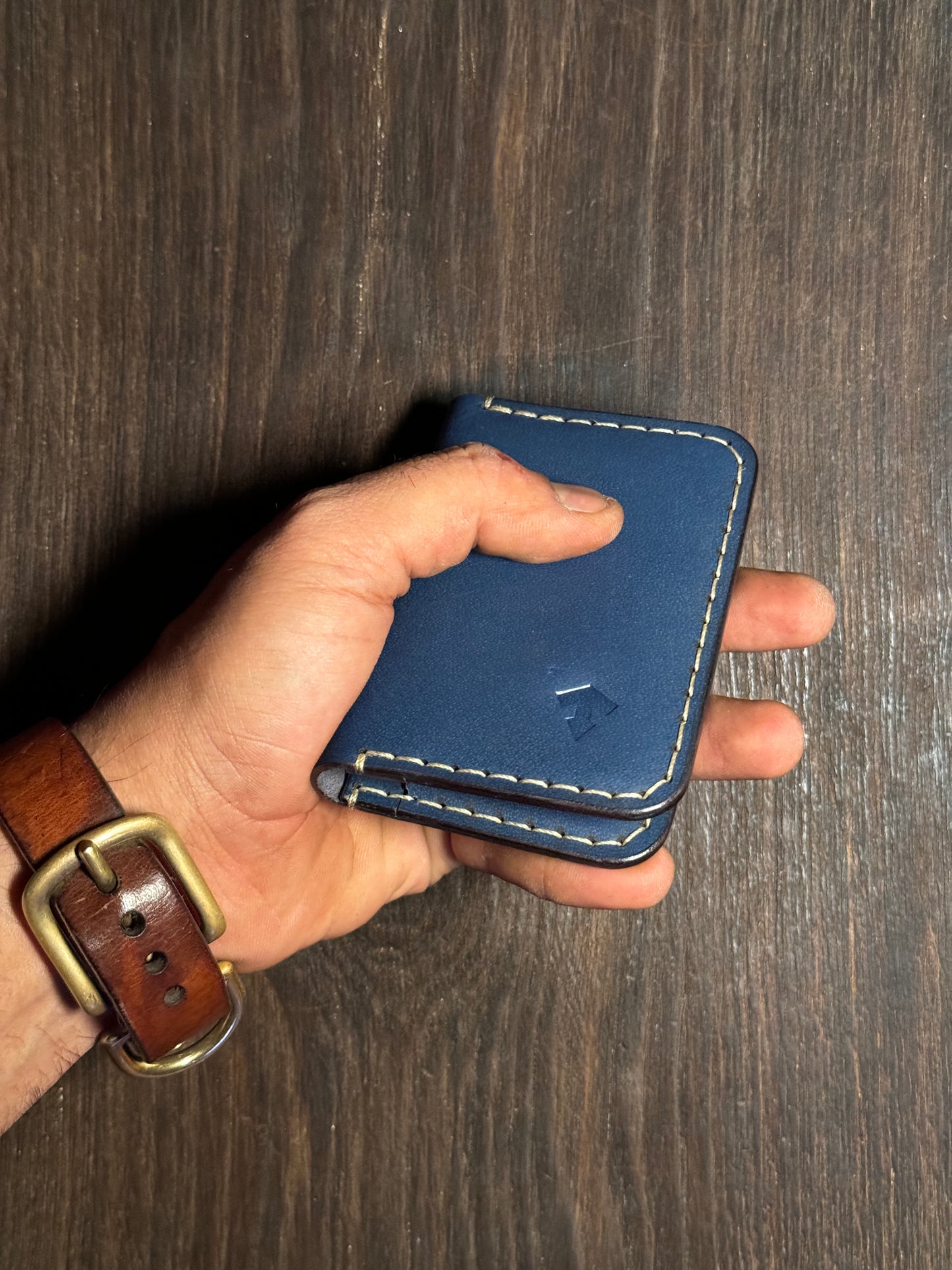 4 cards wallet in sturdy leather