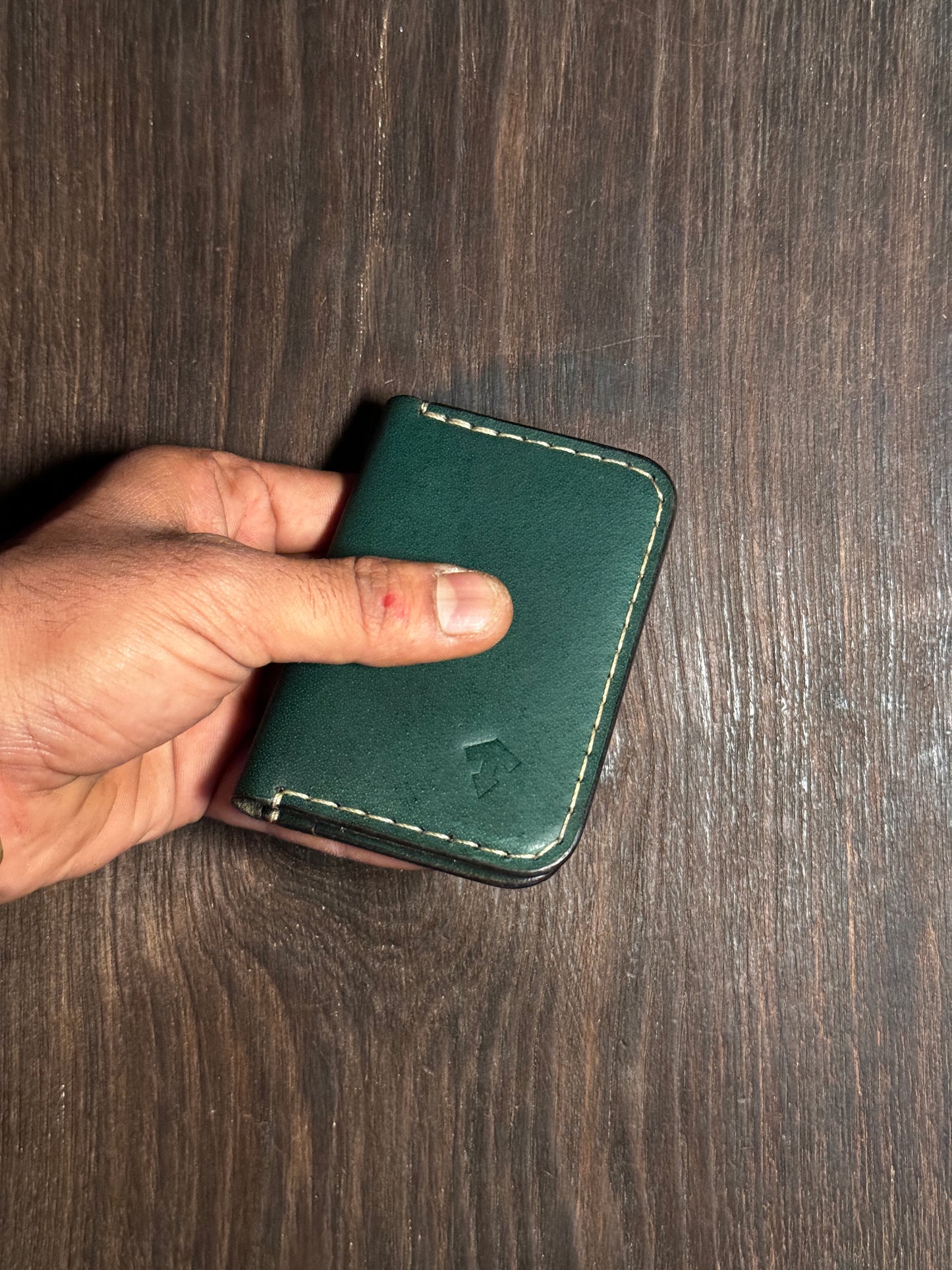 4 cards wallet in sturdy leather