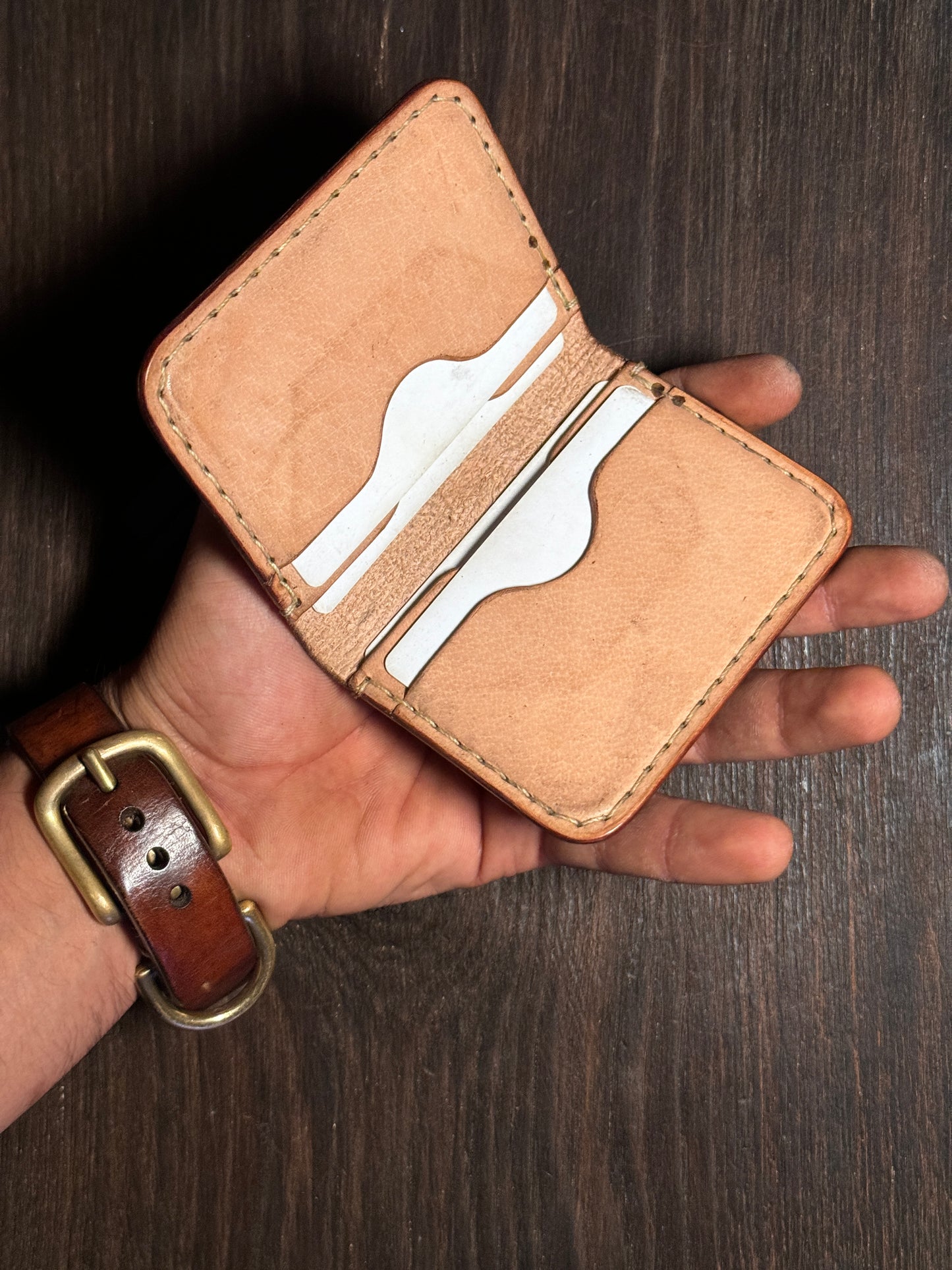 4 cards wallet in sturdy leather