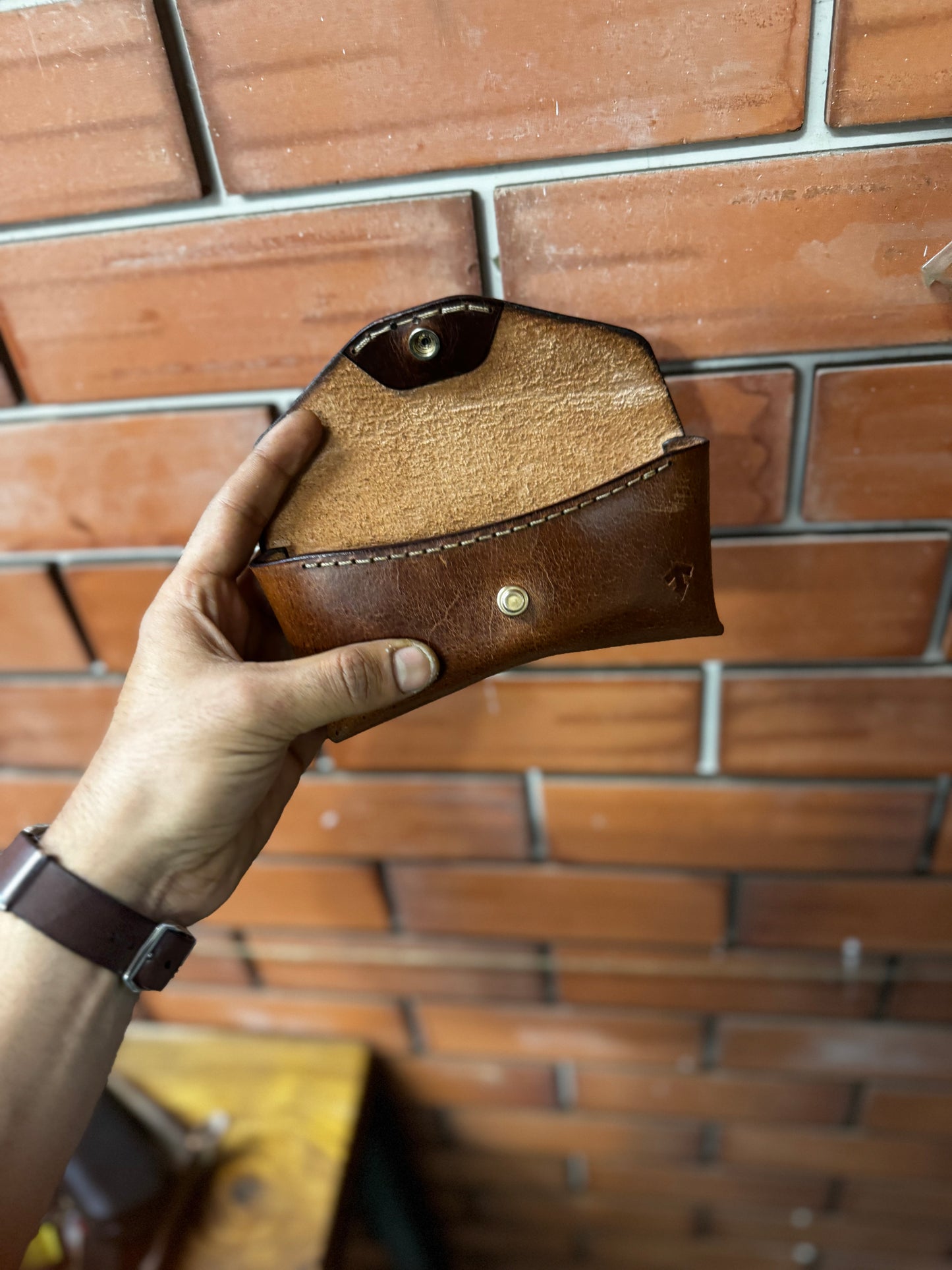 A Tough specase1 for expensive and delicate eyewears