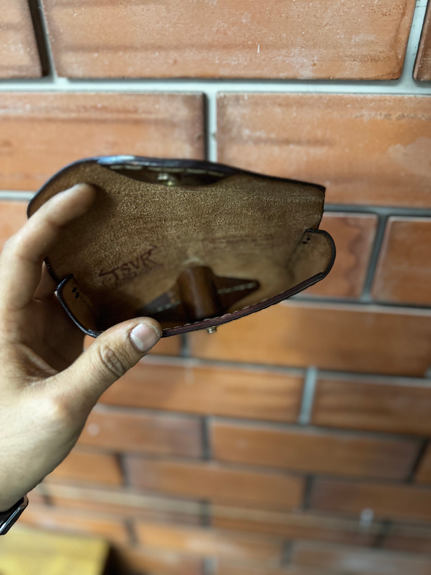 A Tough specase1 for expensive and delicate eyewears