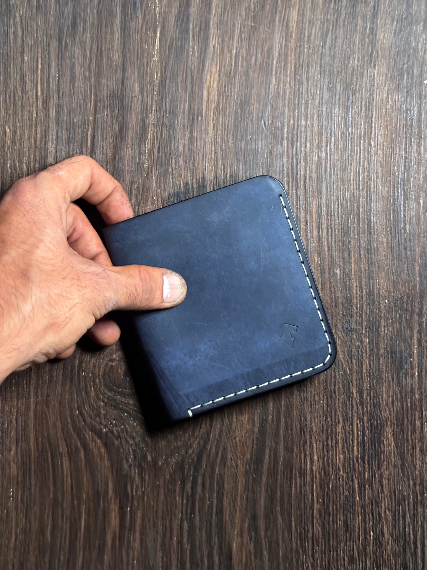 Vertical bi fold wallet 6+1 n 6+2 cash compartment in rustic leather