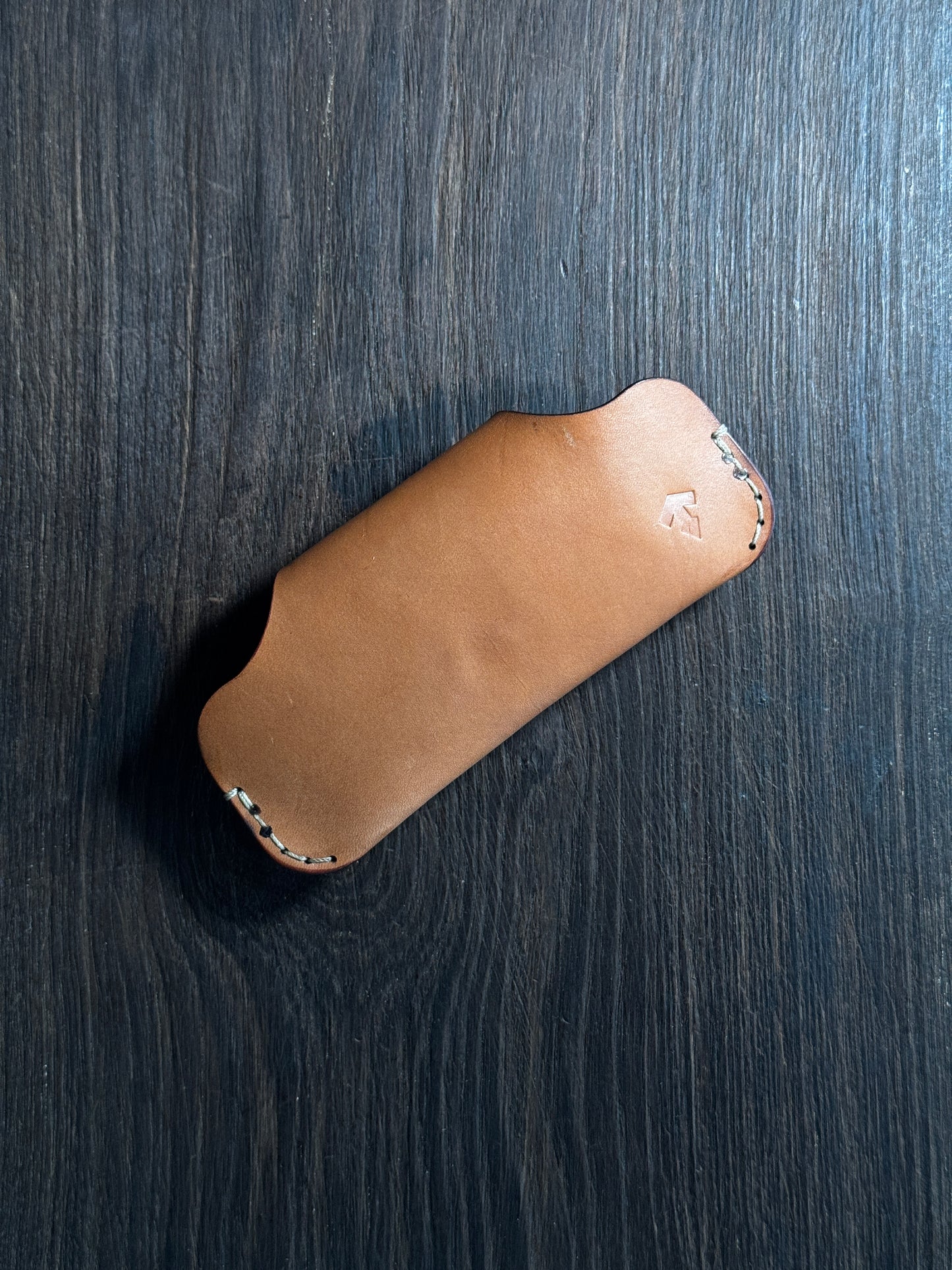 A pocket carry specase2 for regular diffrent eyewears in vechetta leather