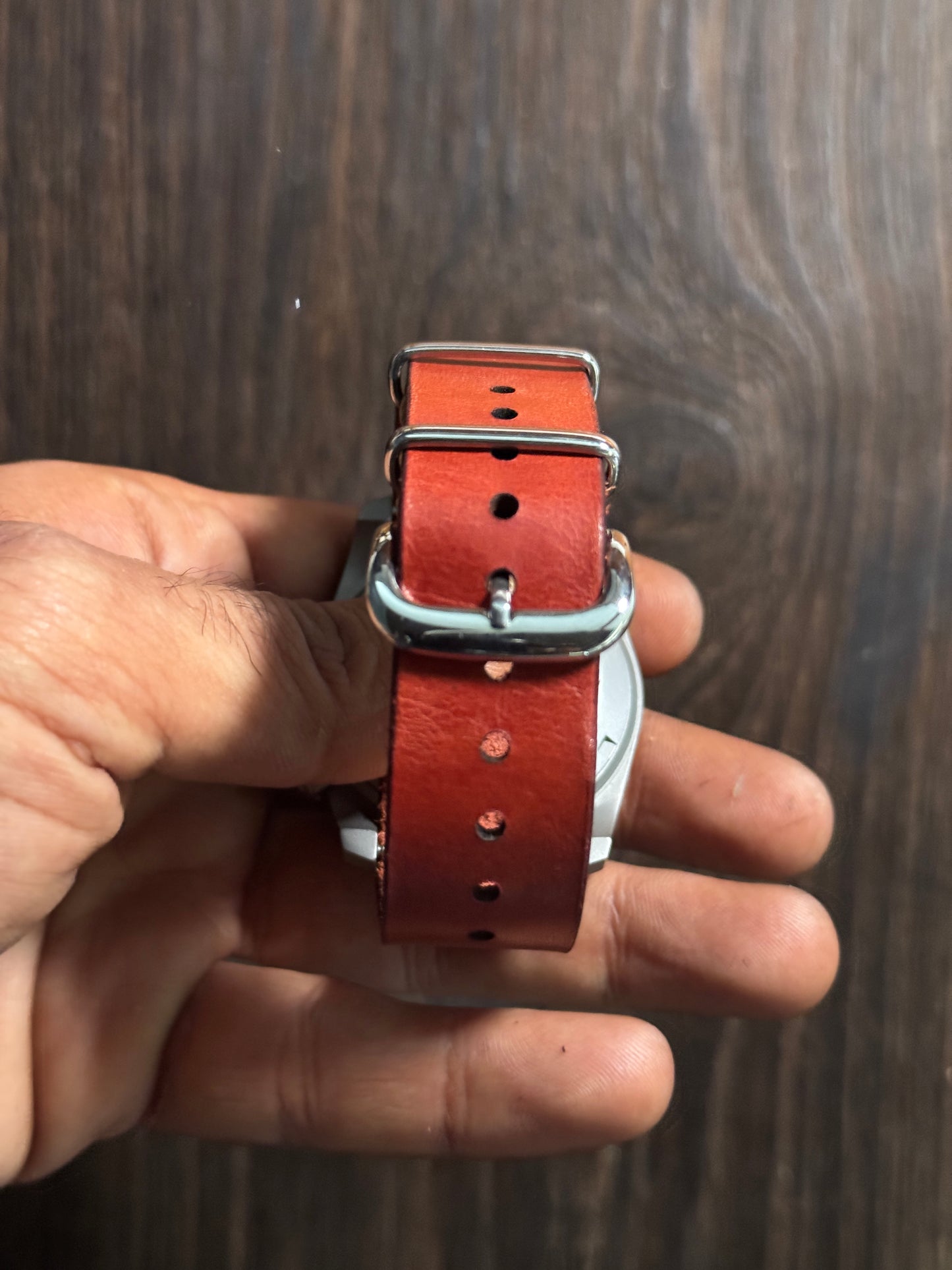 boderry one way nato watch Straps reddish brown color