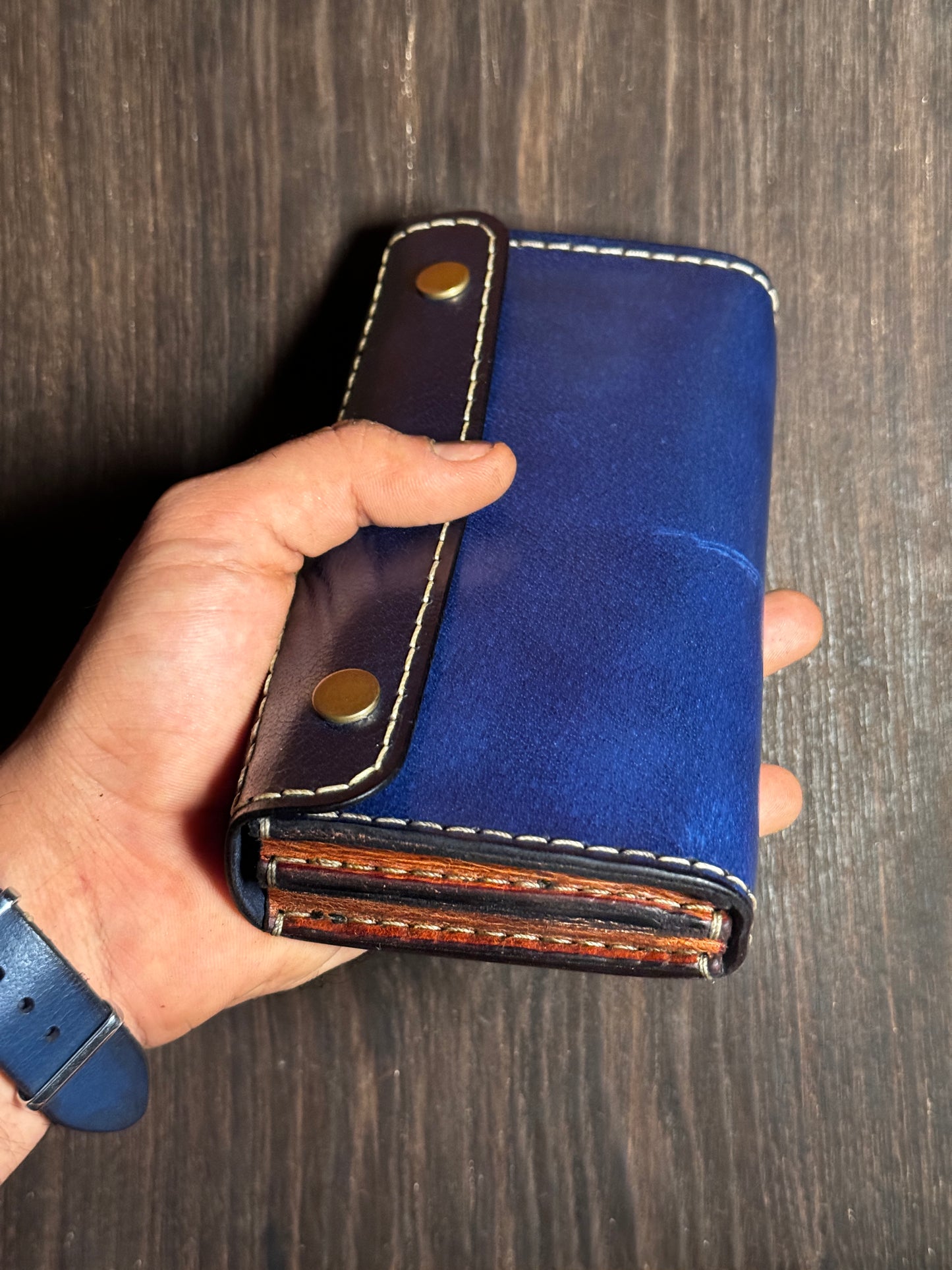 dual phone case in sturdy leather