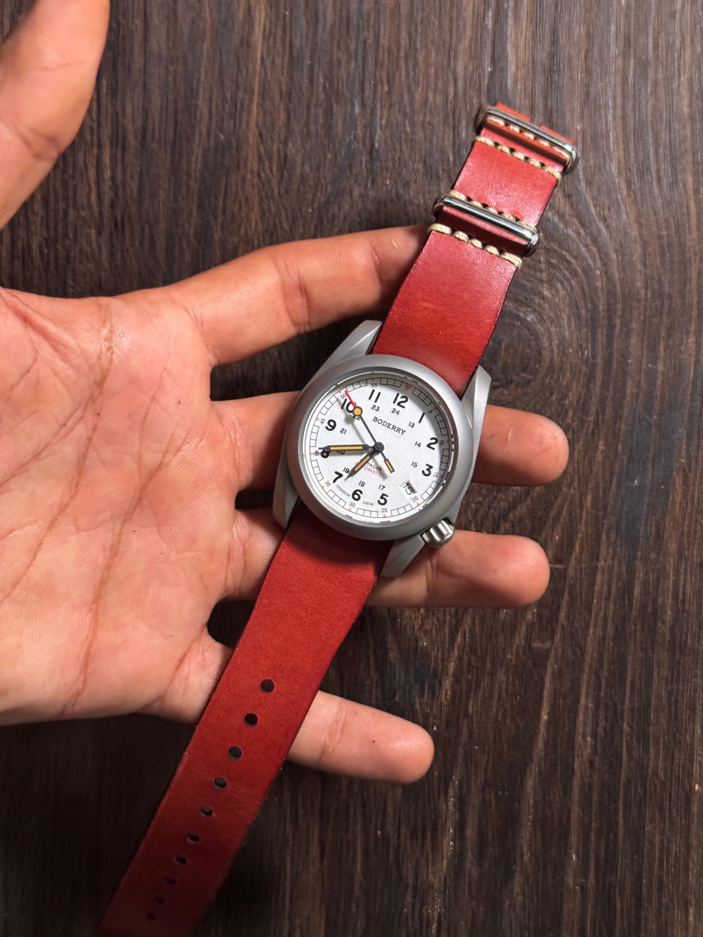 boderry one way nato watch Straps reddish brown color