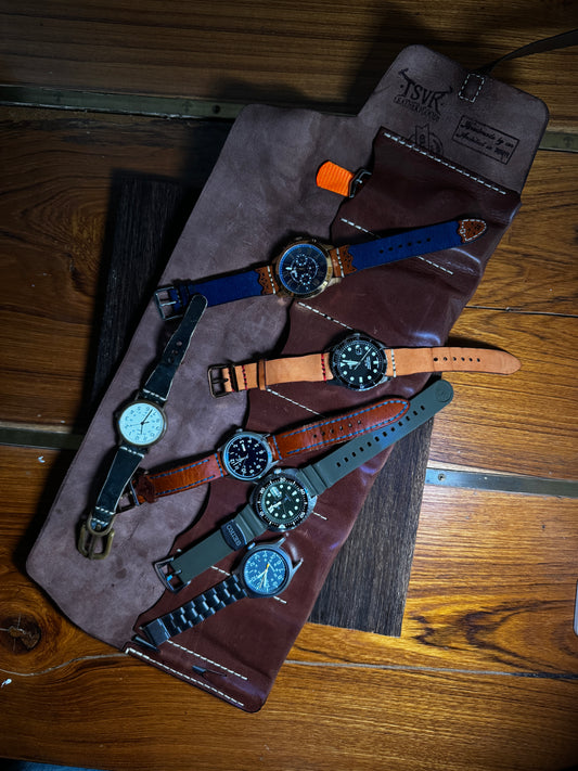 wRoll which can holds 6 watches with small spring bar tool slot