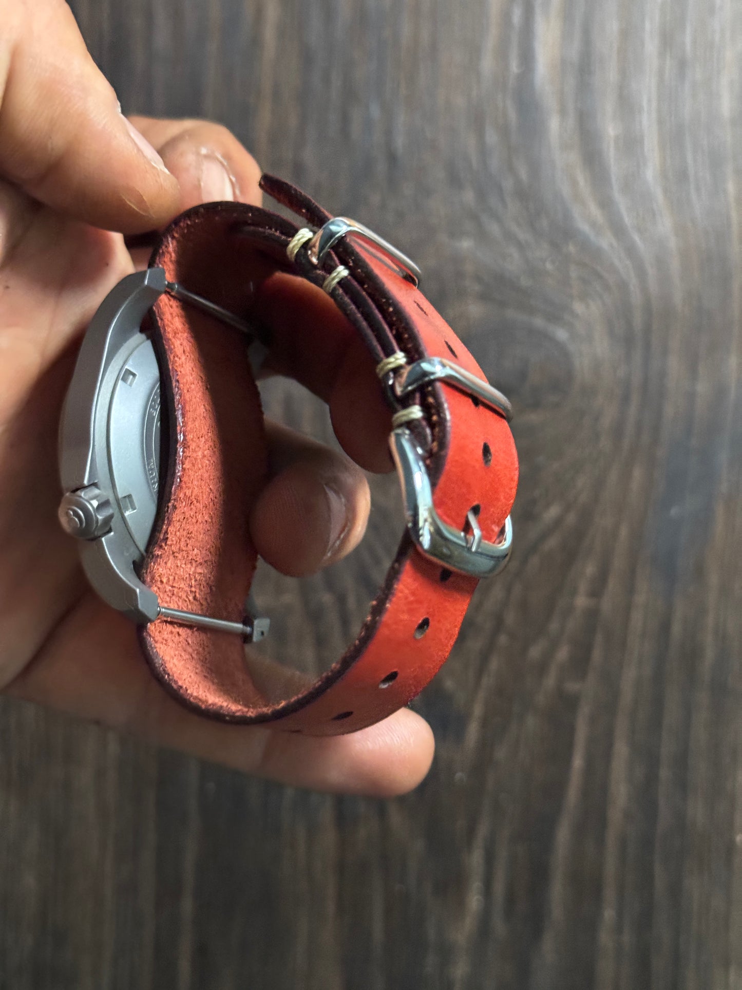 boderry one way nato watch Straps reddish brown color